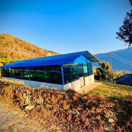 Aroma Tourist Hostel Pokhara Bagian luar foto