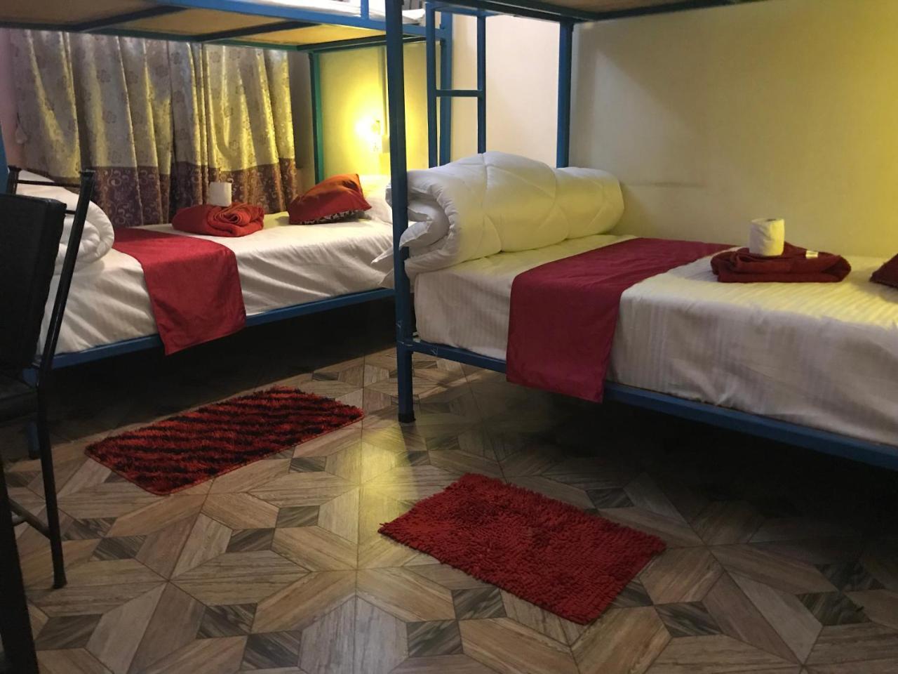 Aroma Tourist Hostel Pokhara Bagian luar foto