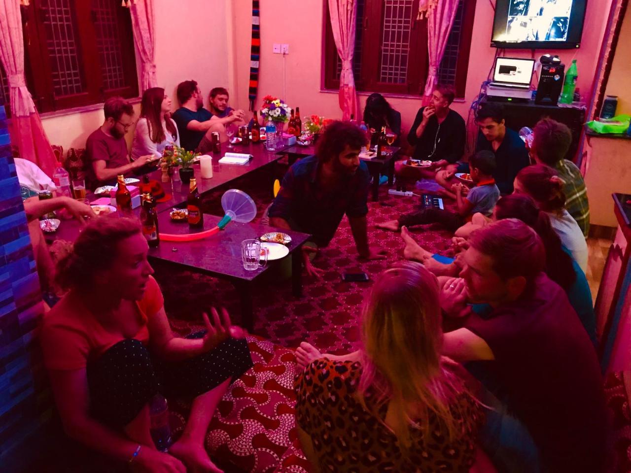 Aroma Tourist Hostel Pokhara Bagian luar foto