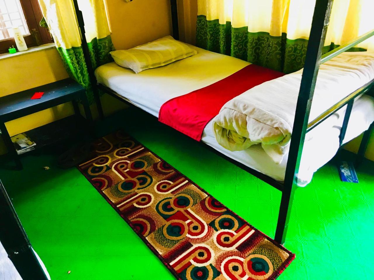 Aroma Tourist Hostel Pokhara Bagian luar foto